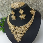 Unique flower set (jewelry)